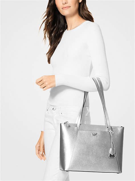 michael kors shopper maddie|Maddie Medium Metallic Crossgrain Leather Tote Bag .